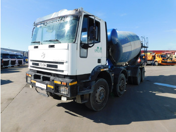 Camión hormigonera IVECO Trakker