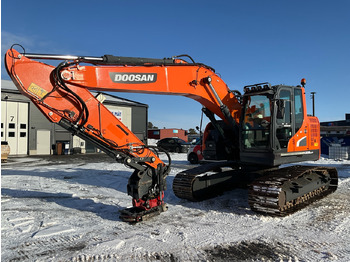 Excavadora DOOSAN DX235LCR