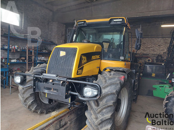 Tractor JCB