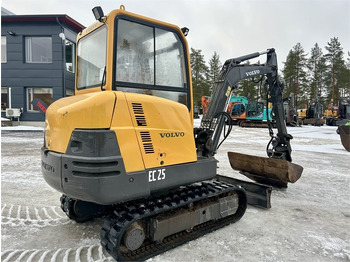 Miniexcavadora Volvo EC 25 KALLISTAJA+KAKSI KAUHAA: foto 4