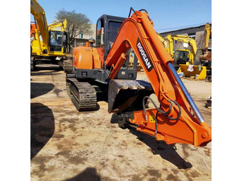 Excavadora de cadenas DOOSAN DX60