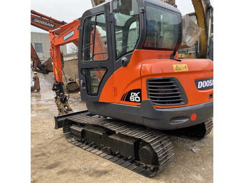 Excavadora de cadenas DOOSAN DX60