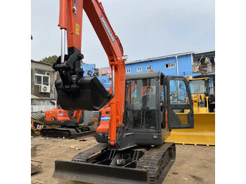 Excavadora de cadenas DOOSAN DX60