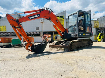 Miniexcavadora DOOSAN DH55