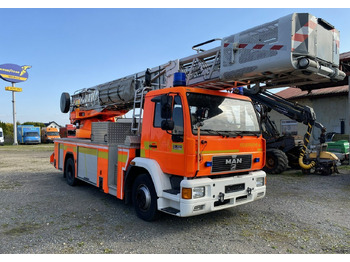 Camión de bomberos MAN 15.264