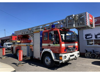 Camión de bomberos MAN