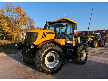 Tractor JCB