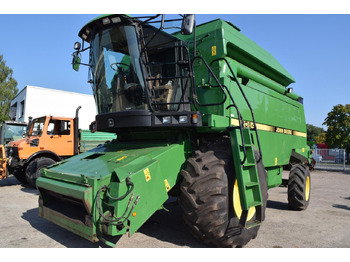 Cosechadora de granos JOHN DEERE 2064