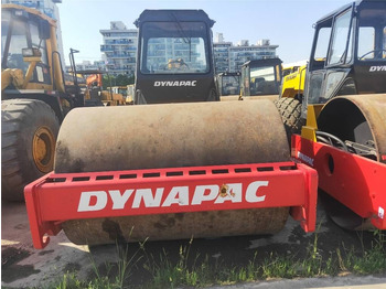 Compactador DYNAPAC