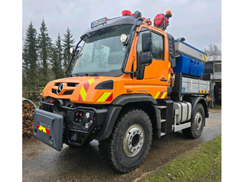 Vehículo municipal UNIMOG