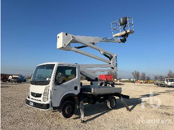 Camión con plataforma elevadora RENAULT Maxity 110