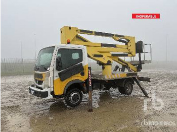 Camión con plataforma elevadora RENAULT Maxity