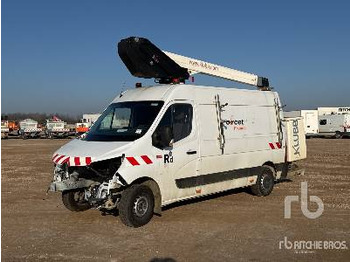 Camión con plataforma elevadora RENAULT Master