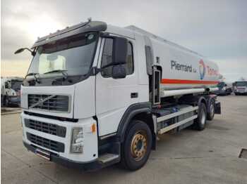 Camión cisterna VOLVO FM