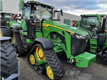 Tractor JOHN DEERE