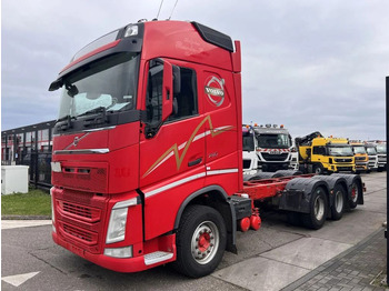 Camión chasis VOLVO FH16 750