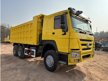 Camión volquete para transporte de silos SINOTRUK Howo Dump truck 371: foto 2