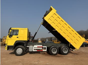 Camión volquete para transporte de silos SINOTRUK Howo Dump truck 371: foto 5