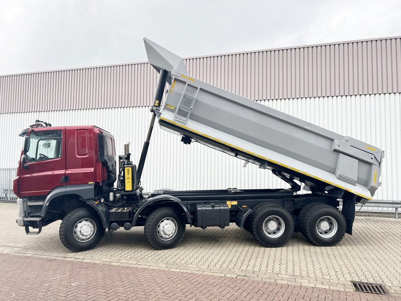 Leasing de Tatra Phoenix 8x8 Phoenix 8x8, Stahlmulde ca. 22m³, hydr. Heckklappe Tatra Phoenix 8x8 Phoenix 8x8, Stahlmulde ca. 22m³, hydr. Heckklappe: foto 10