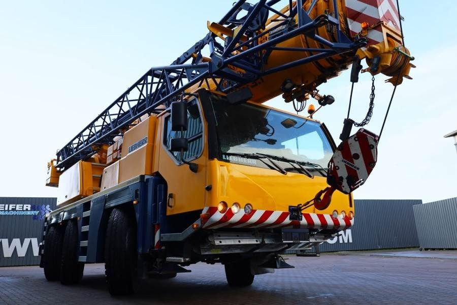 Leasing de Liebherr LTM1055-3.1 Diesel, 6x6x6 Drive, 32.5m Main Boom,  Liebherr LTM1055-3.1 Diesel, 6x6x6 Drive, 32.5m Main Boom,: foto 9