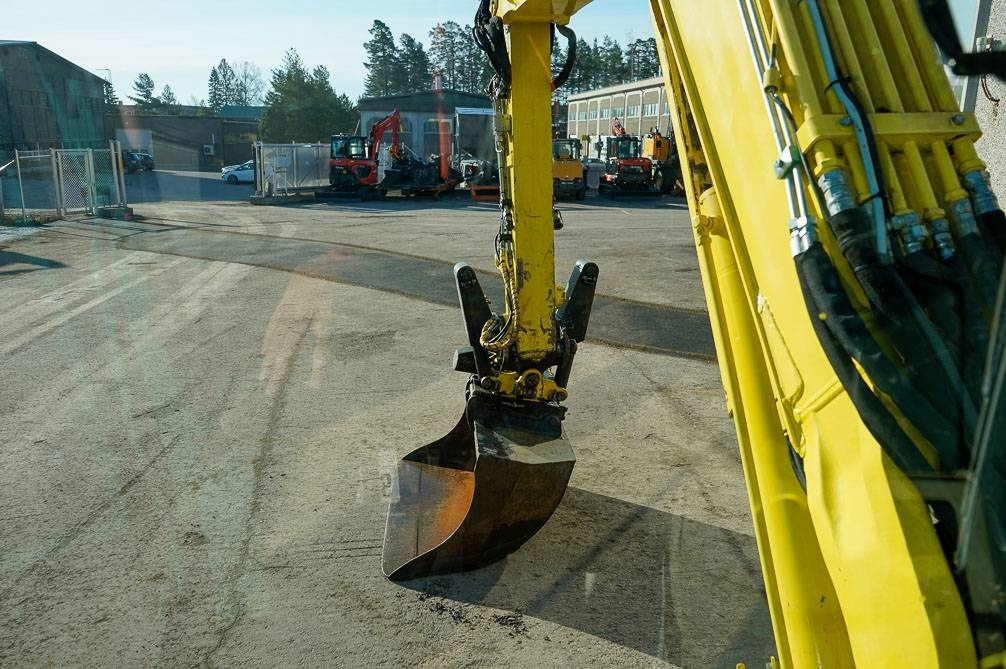 Miniexcavadora Yanmar VIO80-U PYÖRITTÄJÄLLÄ: foto 27