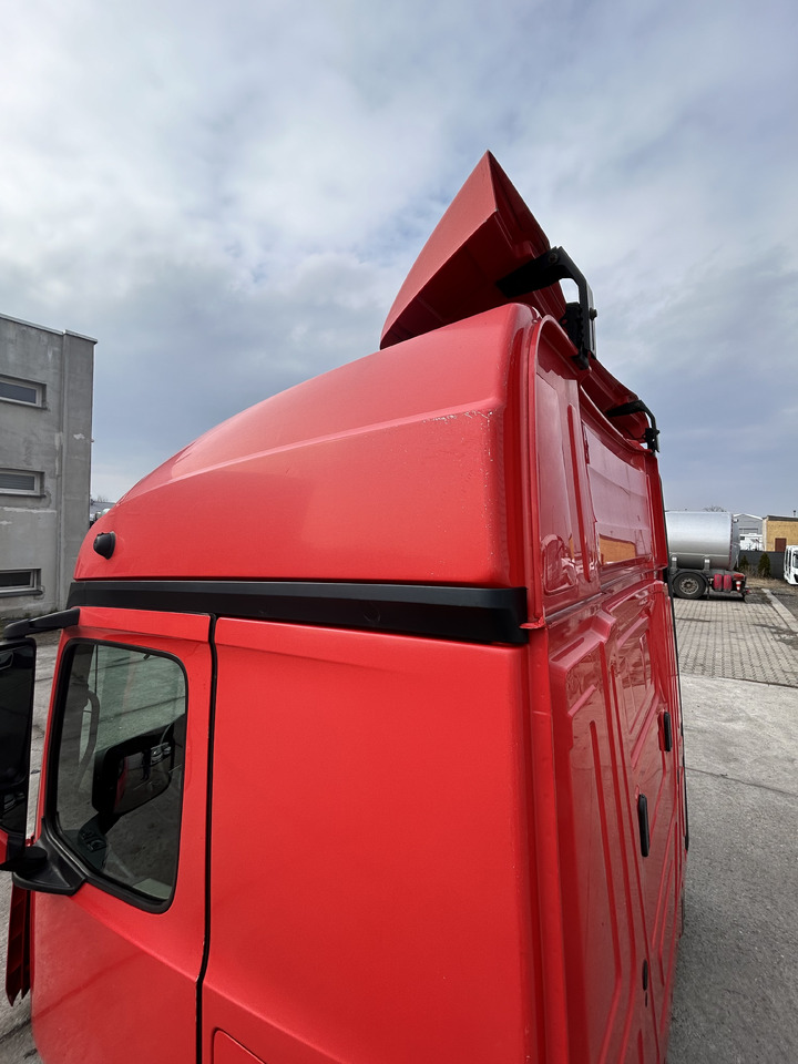 Cabina Mercedes Actros MP4: foto 8