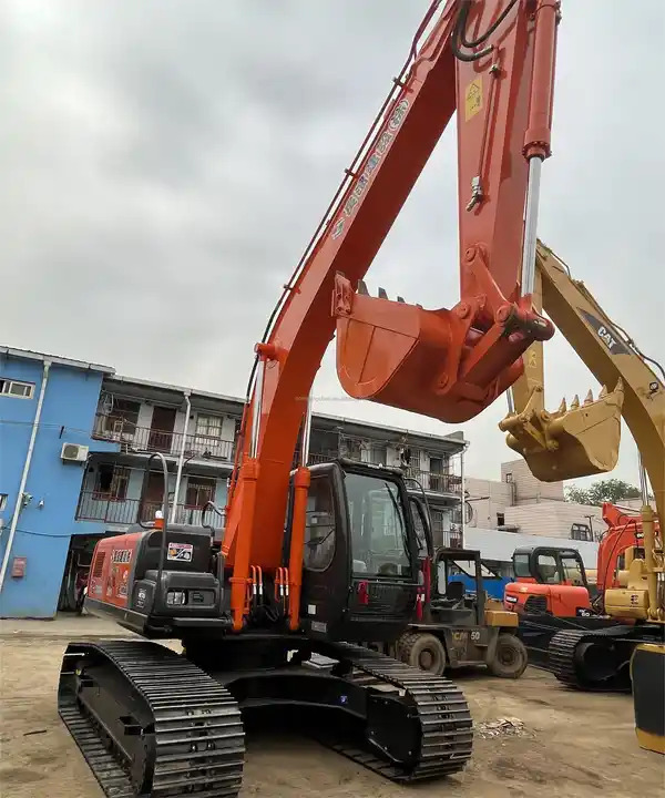 Excavadora de cadenas New Arrival second hand ZX200-3G Hitachi 20 Ton Crawler Excavator Used japan Hitachi zx200 excavator For Sale: foto 6