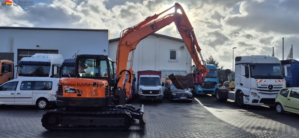 Miniexcavadora Doosan DX85R-3 8.5 t Bagger mit hydr. Schwenklöffel: foto 13