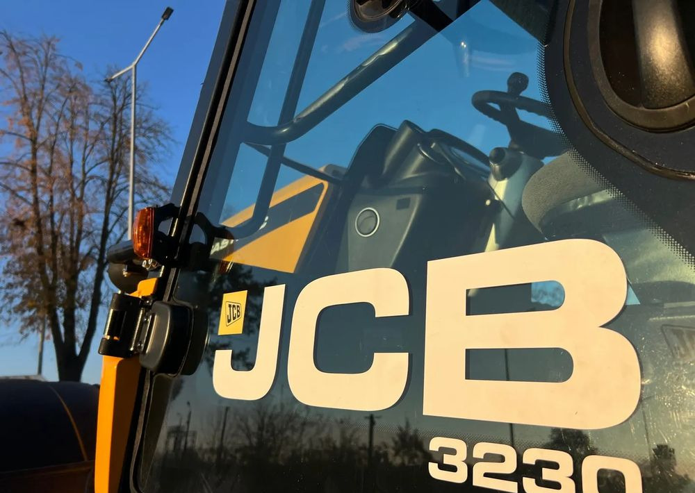 Tractor JCB Fastrac 3230 Xtra: foto 11