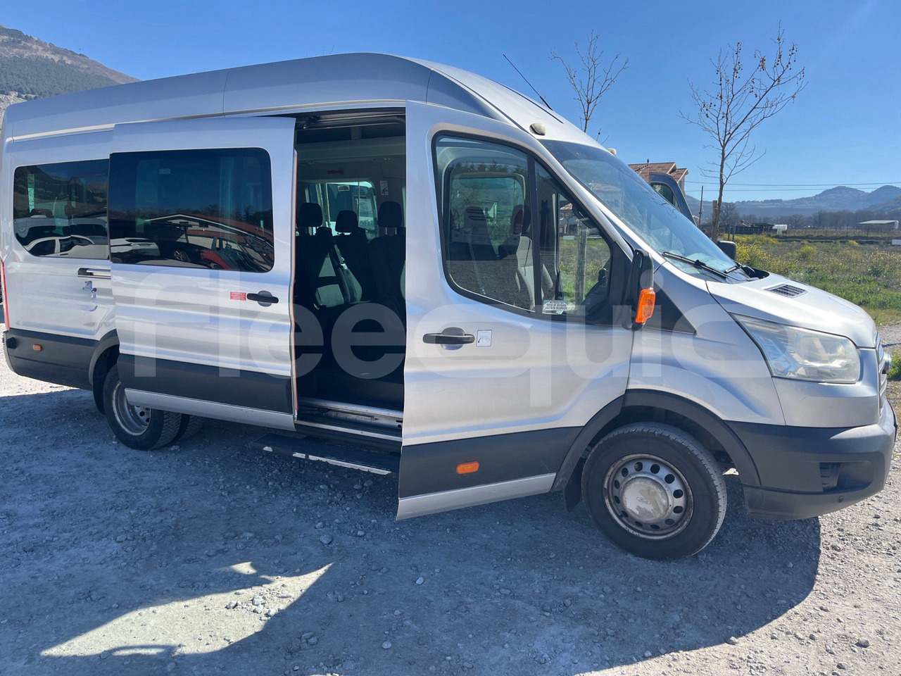 Minibús, Furgoneta de pasajeros Ford Transit: foto 10