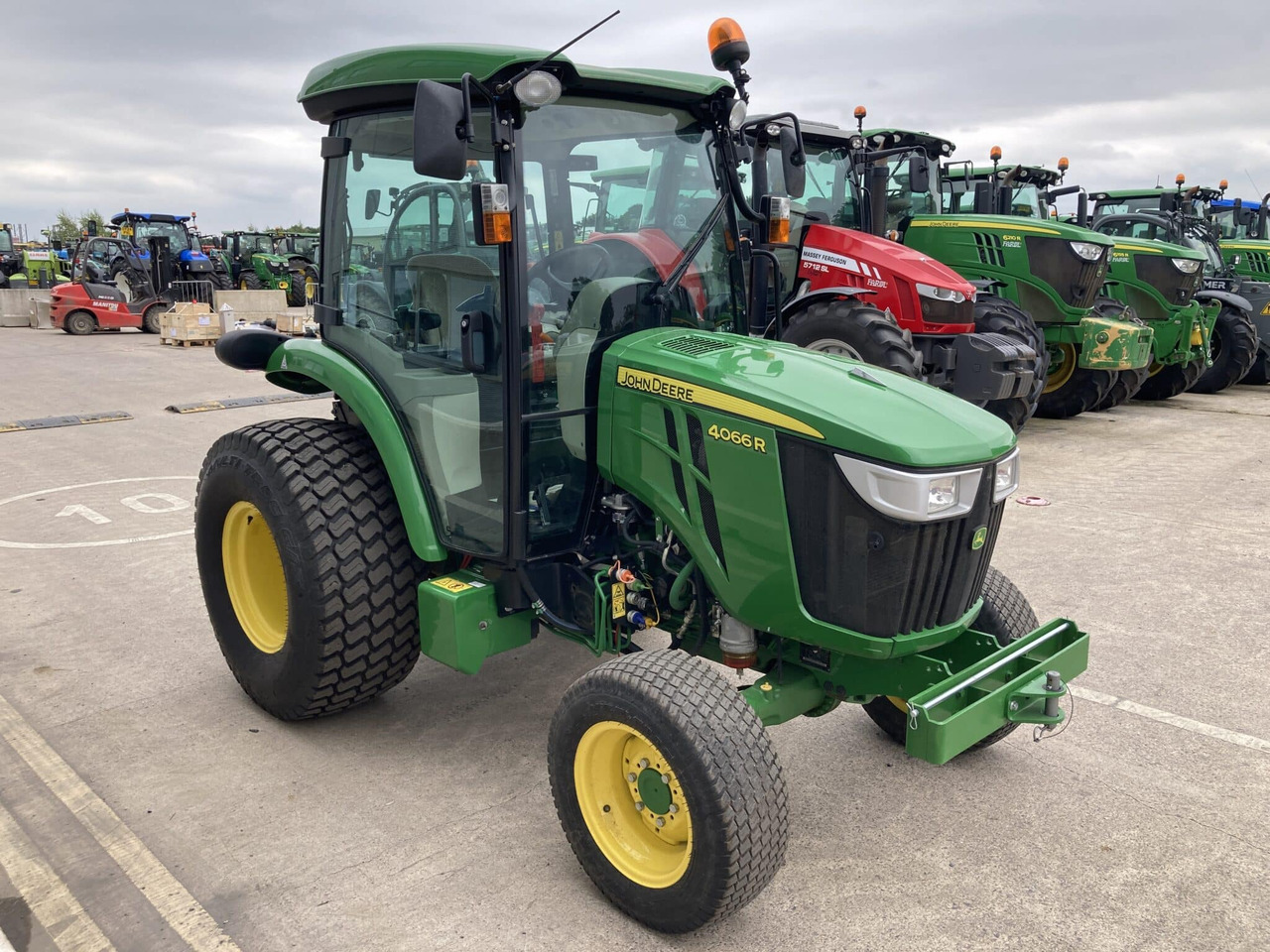 Mini tractor John Deere 4066R compact tractor: foto 7