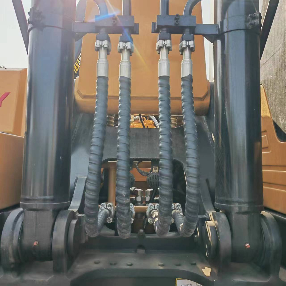 Excavadora de cadenas SANY SY365H: foto 17