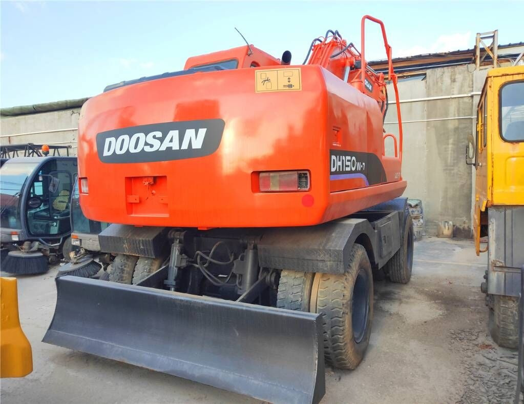 Excavadora de ruedas Doosan DH150W-7: foto 8