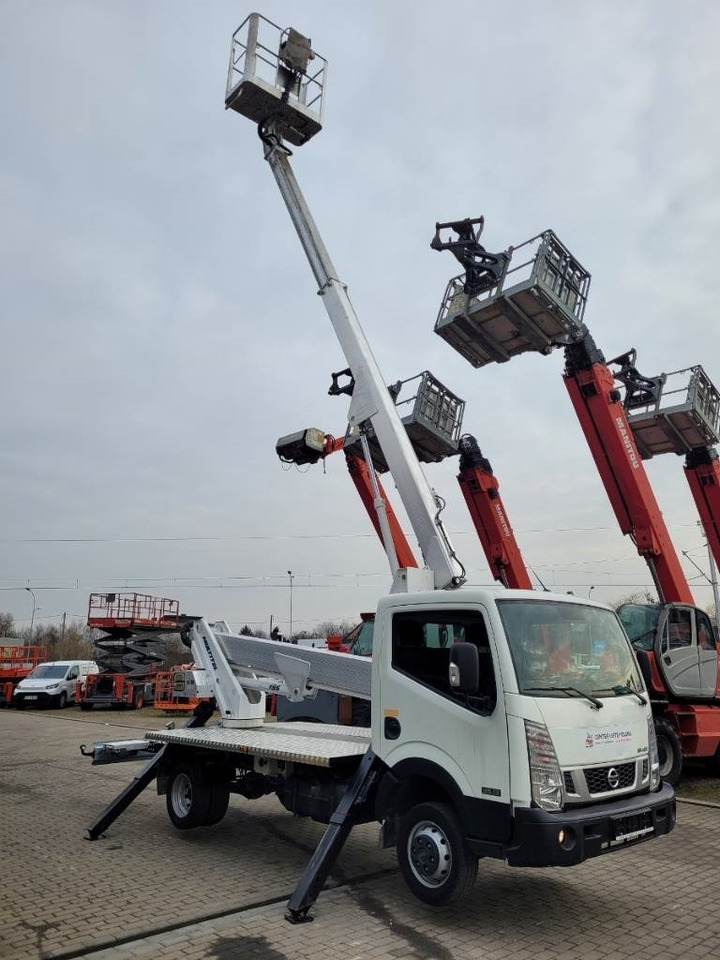 Camión con plataforma elevadora Multitel HX195 - 19m Nissan Cabstar - bucket truck: foto 7