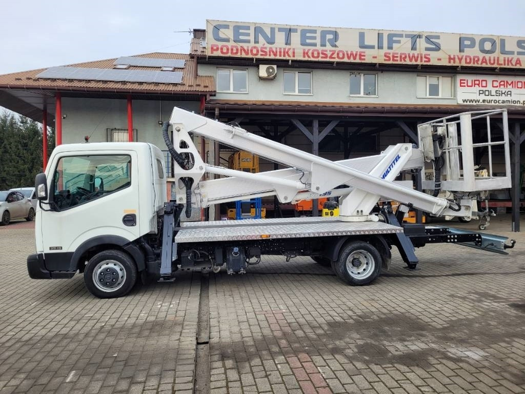 Camión con plataforma elevadora Multitel HX195 - 19m Nissan Cabstar - bucket truck: foto 7