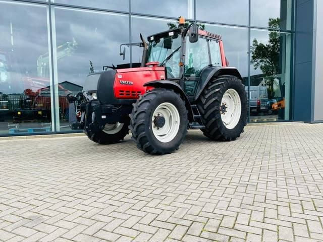 Tractor Valtra 6850 Hitech Fronthef+PTO, Airco: foto 10