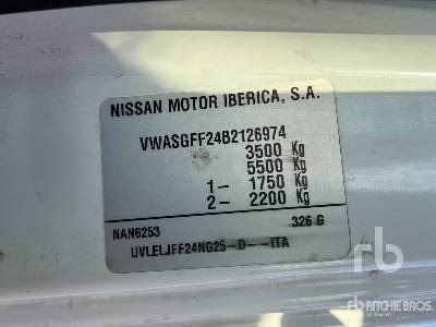 Camión con plataforma elevadora NISSAN CABSTAR 2012 Socage DA 320 18 m on (Ino ...: foto 6