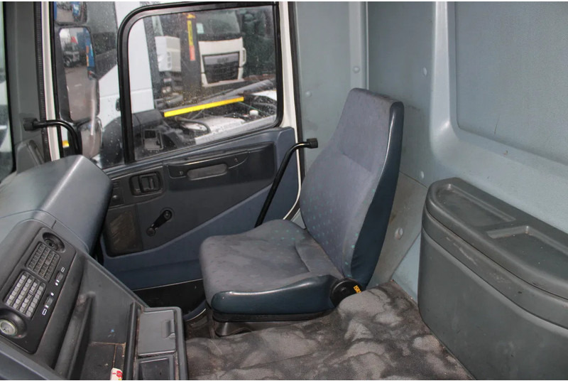 Camión portavehículos DAF CF 65.180 + euro 2: foto 20