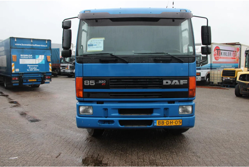 Camión portavehículos DAF CF 65.180 + euro 2: foto 7