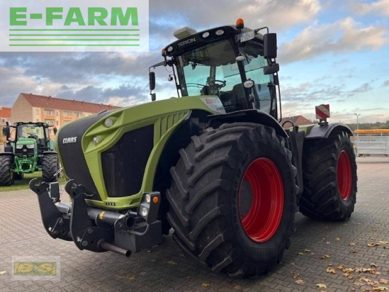 Tractor CLAAS xerion 4000 trac vc TRAC VC: foto 19