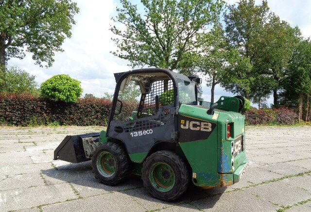 Minicargadora JCB 135 R: foto 13