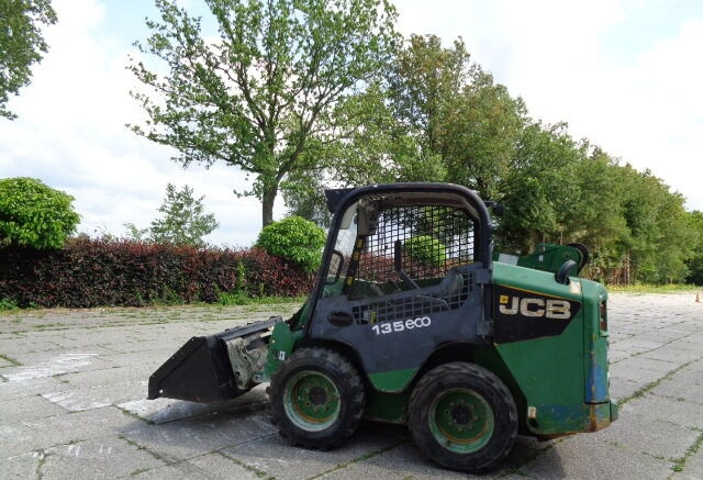 Minicargadora JCB 135 R: foto 14