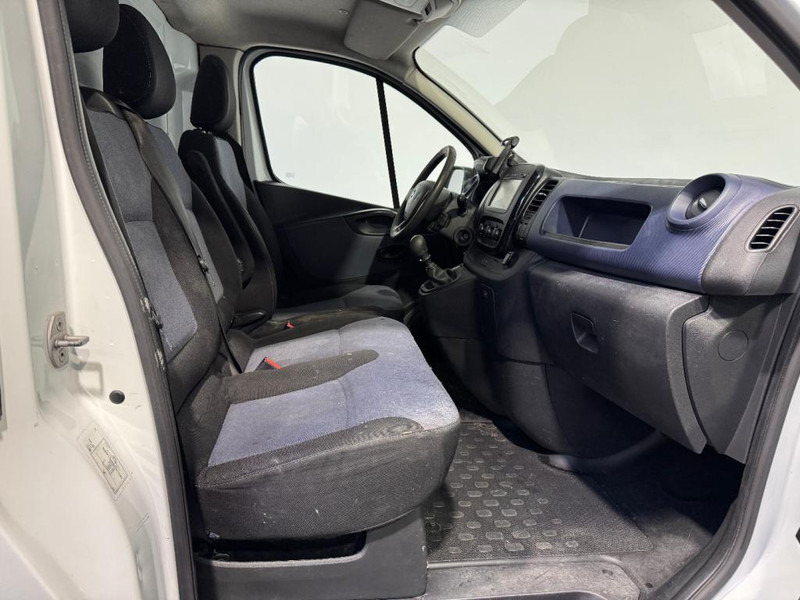 Furgoneta pequeña Opel VIVARO-B L2H1 Euro 6 Imperiaal en trekhaak: foto 16