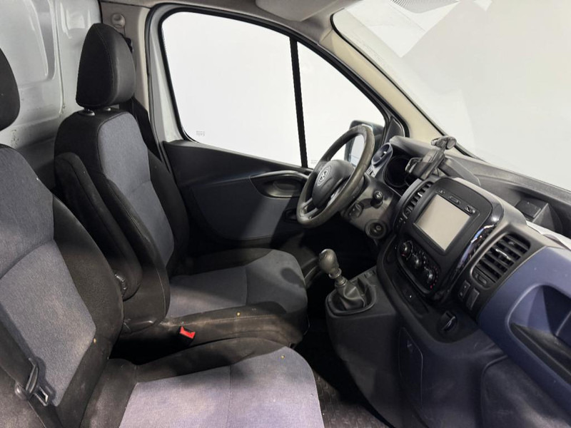 Furgoneta pequeña Opel VIVARO-B L2H1 Euro 6 Imperiaal en trekhaak: foto 15