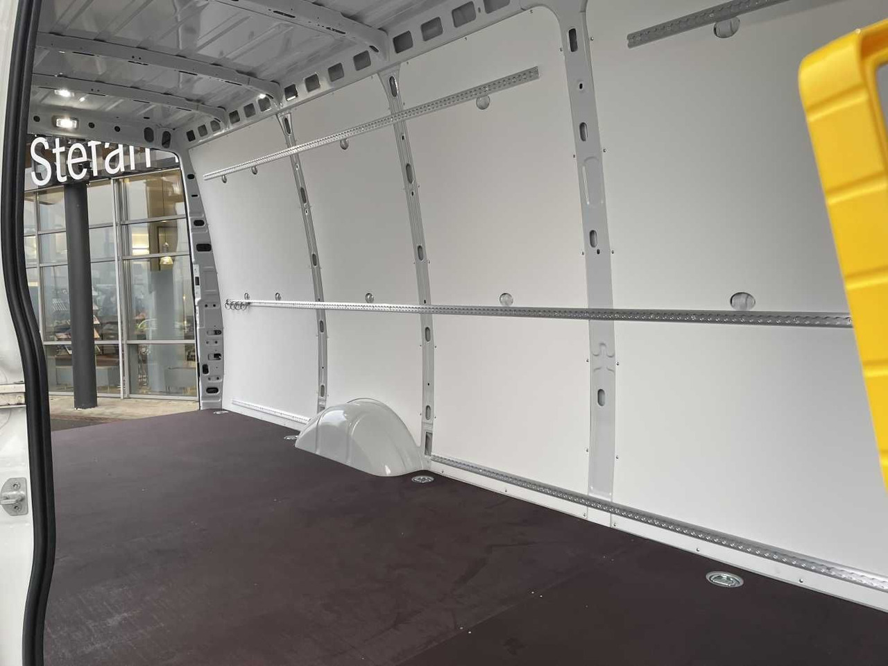 Furgón Iveco Daily 35S16V *Klima*R4.100mm*: foto 9 Furgón Iveco Daily 35S16V *Klima*R4.100mm*: foto 9