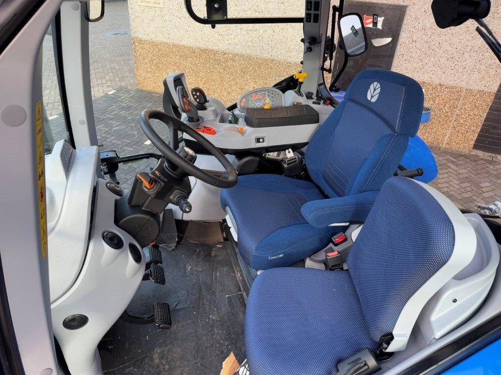 Leasing de New Holland T6.180 Dynamic Command, frontlinkage, Stage V, GPS  New Holland T6.180 Dynamic Command, frontlinkage, Stage V, GPS: foto 24